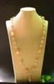 Lange goldene drahtumwundene Barockperlen Halskette elegante Vintage Stil Statement Schmuck. - Violetter Drahtgewickelter Stil