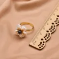 Anello regolabile con fiore di perla barocca in argento sterling 925, etnico. - Fiore Doppio Strato Argento 925 (GR0266C)