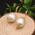 Vergoldete Barockperlen Ohrringe mit Vintage Blätter Design und Zirkon Ohrhänger. - Naturperlen Ohrhänger Kupferhaken
