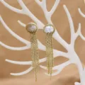 Orecchini con perle d'acqua dolce frangia, gioielli vintage oro per donne eleganti. - Orecchini a Nappa in Zircone