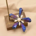 Elegant crystal pearl flower brooch, luxury fashion crystal stone jewelry for women daily wear. - Blue Pentagonal Crystal Brooch