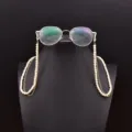Detailansicht der eleganten zweireihigen Perlen und Gold Metall Brillenketten Zubehör. - Stil 4 (Doppellagige Perle)
