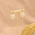 Elegante Perlen-Quasten-Ohrringe mit vergoldeten Ketten auf Ständer, schicker Vintage-Stil. - Perlen Traubencluster Quasten Ohrhaken (GE0565)