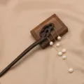 Holz Haarnadel mit Perlen Quasten, elegante antike Haarspange Zubehör für traditionelles Qipao. - Ebenholz Perlenquaste Haarnadel