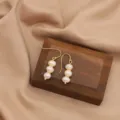 Natürliche Süßwasserperle Ohrringe, elegante 18K vergoldete Haken Ohrhänger für Damen Schmuck - Drei-Perlen-Haken