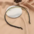 Elegantes schwarzes Perlen dünnes Gold Stirnband für Damen, schickes handgemachtes Haarteil. - Schwarze Perlen Stirnband