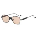 Lunettes de soleil carrées vintage pour femmes, monture en métal noir et verres marron clair. - Monture Noire Verres Thé Léger