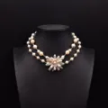 Dubbellaagse natuurlijke parelketting met bloemhangers, elegante chice sleutelbeinketting. - Barokke Parelbloemketting