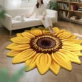 Vue détaillée de ce beau tapis moelleux en forme de tournesol dans un salon chaleureux. - Tournesol 7