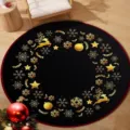 Round Christmas decorative rug with golden reindeer and snowflake wreath design - 40x40cm / Christmas Round Mat 31