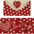 Set di tappetini antiscivolo per San Valentino con cuori rossi e pois decorativi - Busta / 40x60cm