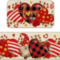 Valentine's Day crystal velvet floor mat set with heart patterns, roses and gnome design - Santa Claus / 40x60cm