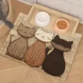Detailansicht von niedlichen Katzen-Haustier-Fressmatten mit saugfähiger Oberfläche für den Boden. - 20x30cm / Haustier-Fütterungsmatte 2