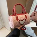Bolso de mano Boston de felpa con corazón para mujer, bolso cruzado rosa y rojo lindo. - Rosa