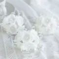 Weißer künstlicher Blumen Haarschmuck mit Perlen für Braut Hochzeit DIY Handwerk Basteln. - Creme
