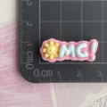 Grazioso dettaglio ciondolo in resina con lettere OMG cartoon per accessori custodia telefono DIY. - Piastra di Lettere OMG Sole