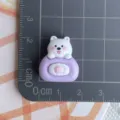Detalle de dije de postre de animal de resina lindo, accesorio para funda de teléfono. - Oso Blanco Rollo de Pastel Morado