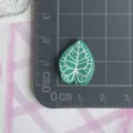 Mini abalorio de resina de hoja tropical cabujon DIY para funda de telefono horquilla - Hoja de Alocasia Verde Oscuro