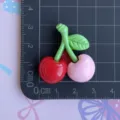 Grandi ciondoli di ciliegia in resina rosso e rosa cabochon accessori fai da te per custodia collana - Ciliegia Bicolore Rosso Rosa con Foglia Destra
