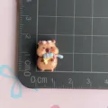 Adorable capybara de dessin animé en résine vue détaillée pour accessoire de coque de téléphone - Capybara avec Pistolet à Eau / Mini