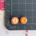 Mini ciondoli di frutta in resina arancione per cover fai da te, portachiavi e accessori. - Arancia Sbucciata (04)