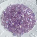 Détail de perles en résine étoile de mer coquillage violettes iridescentes pour accessoire coque DIY. - 50 g / Série Violette Transparente Océan