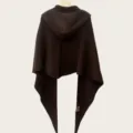 Vista detallada del poncho bufanda con capucha de punto marrón oscuro, cálido y elegante. - 234cm / Marrón