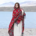 Mantella con cappuccio boho da donna scialle stampato geometrico etnico frange viaggio - Stile con Stampa a Triangoli (LM263) / Rosso
