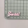 Colgante de letra Sweet de resina rosa accesorio de decoración artesanal de bricolaje. - Placa de Letras Sweet / Rosa