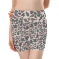 Nahaufnahme der nahtlosen Damen Yoga-Shorts mit Camouflage-Muster für Fitness und Sport - Leopard 1
