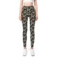 Detailansicht von High-Waist-Yoga-Leggings für Damen mit einzigartigem Camo-Druckmuster. - S / Schwarzes Tarnmuster