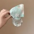 Pinza de pelo borla plata Miao estilo chino detalle, elegante accesorio perla de tela. - Pinza de Garra con Borla Verde Fresca