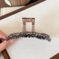 Gebogene Haarkralle mit Leopardenmuster für Damen, schicker Haarschmuck für den Alltag. - Transparent Polka-Dot Leopard