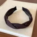 Dunkelbrauner geflochtener Stoffhaarreif mit rutschfesten Zähnen, eleganter Haarschmuck. - Dunkelbraun