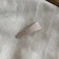 Pinza de pelo BB de tela plisada con lunares vista detallada accesorio elegante chic. - Rosa-Horquilla Clic Clac Triangular