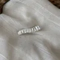 Silberne metallische Wellen Haarspange minimalistische Haarnadel Damen Kopfschmuck. - Gefaltete Welle (Mattweiß)