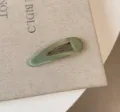 Fermaglio per capelli in raso verde da donna, forcina BB in tessuto lucido, accessorio elegante. - Goccia d'acqua Vuota / Verde