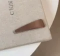 Fermacapelli in raso marrone, elegante molletta BB laterale per donna, accessori per capelli chic. - Triangolo Lungo / Marrone