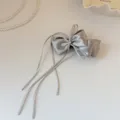 Κομψό γκρι σατέν κλιπ μαλλιών με φιόγκο και μακριές κορδέλες για καθημερινό στιλ. - Ασημί-13cm