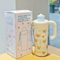 Graziosa tazza termica in acciaio inossidabile con cannuccia, manico e bel motivo di orsetto. - 600ml / BSQ-328 crema