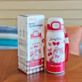 Stainless steel vacuum insulated water bottle with cute cat pattern, 500ml portable tumbler with strap. - Kitty Series (BW-188) / Red