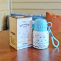 Mini borraccia termica isolata da 300 ml con motivo a stelle e design con cinturino. - 300ml / WB-BW2811 / Blu