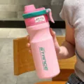 Borraccia sportiva in acciaio inox rosa con funzione spray, tazza da viaggio portatile. - 650ml / QXSD2283-650 Rosa