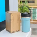 Tazza da caffè isolata in acciaio inossidabile con manico, bicchiere da viaggio blu chiaro. - MD-122 blu