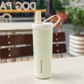Botella térmica de acero inoxidable minimalista con tapa de pajita y asa portátil. - 750ml / Estilo Básico (CF-8366) / Verde
