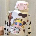 Cute cartoon kids insulated water bottle with strap, stainless steel vacuum flask with cow pattern. - 550ml / Candy Man White