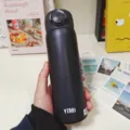 Schwarze Edelstahl Thermosflasche mit Pop-up Deckel für Sport Büro und den Alltag. - BW-023 Modell Direkter Trinkdeckel (500ml) / Schwarz