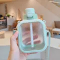 Mintgroene vierkante plastic waterfles met riem en rietje, draagbare studentenbeker. - Vierkant Model (JG2575) / 700ml / Groen