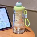 Cute plastic straw water bottle with tea infuser, portable cup with apple lid and lovely prints. - BSQ-299 Green