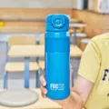 Blauer Edelstahl Vakuum isolierte Wasserflasche Detailaufnahme, tragbarer Sport Becher. - 680ML / Blau